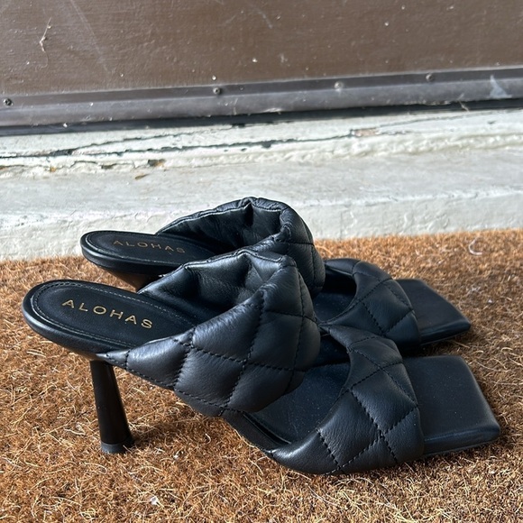 Alohas Conner Sandals Sz 38 in Excellent Pre-Owned Condition Vacation Fall Party - Picture 1 of 10